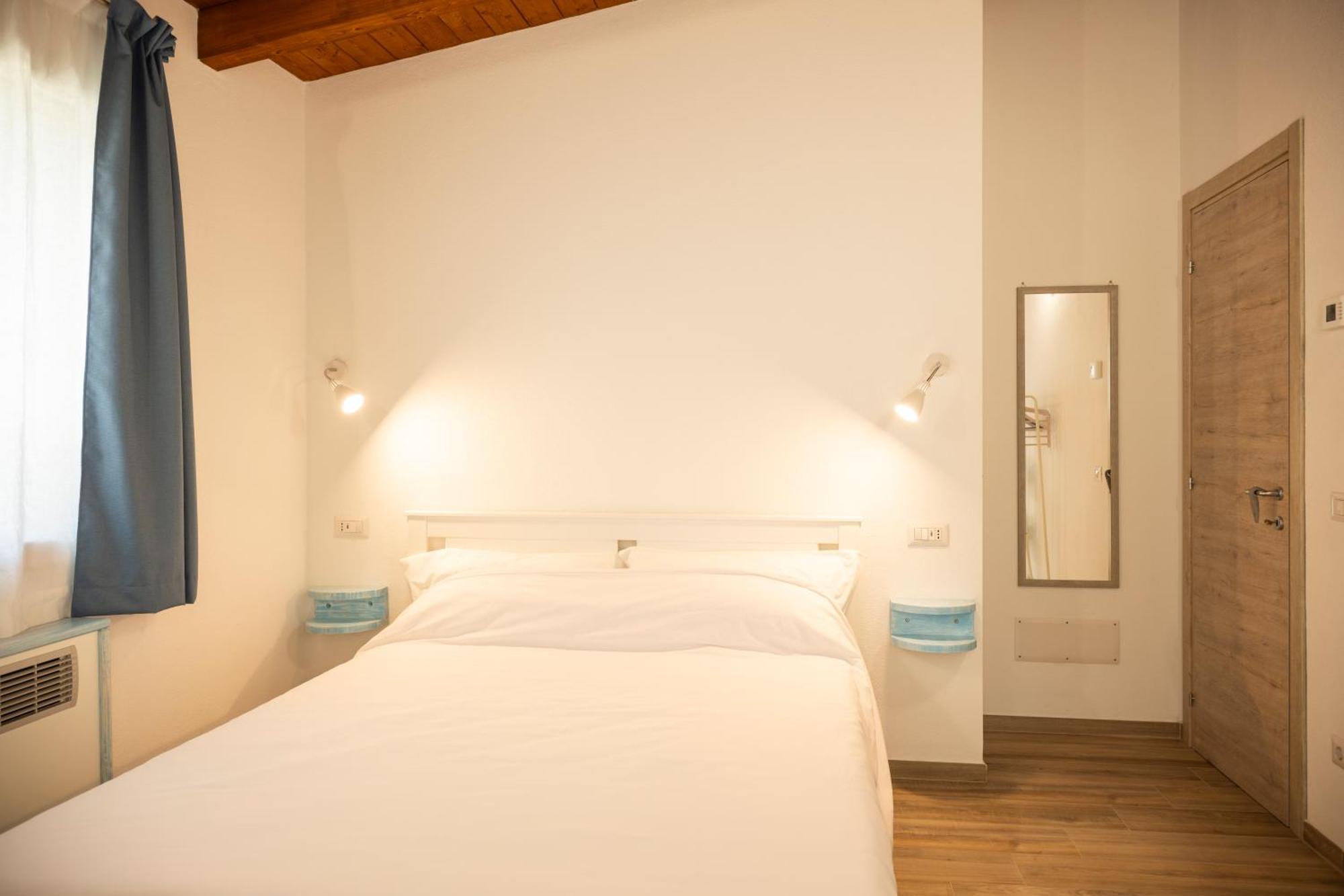 Casa Di Minnanni B&B Санта-Тереза-Галлура Екстер'єр фото